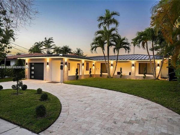 1625 Daytonia Rd , Miami Beach, FL 33141