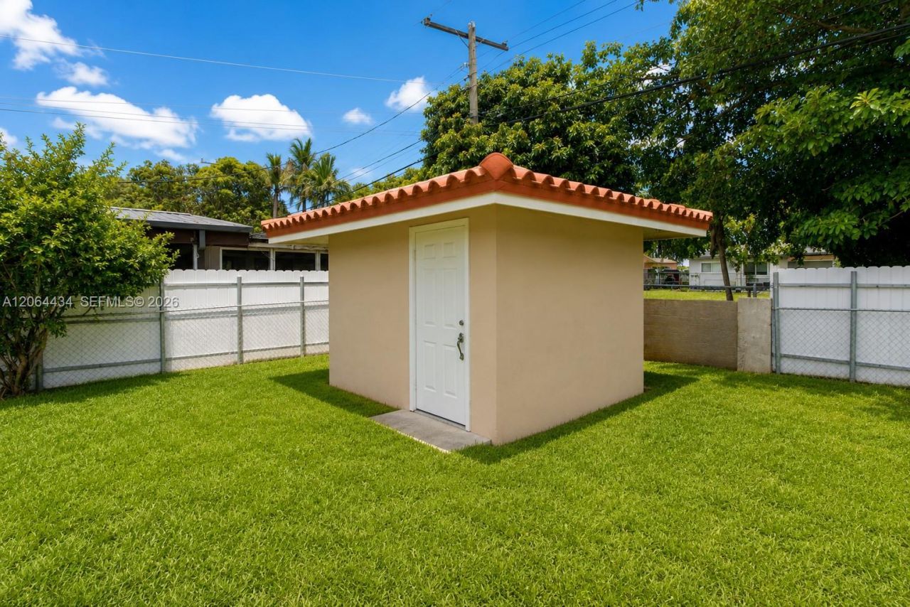 5170 NW 2nd St, Miami, FL 33126 Photo