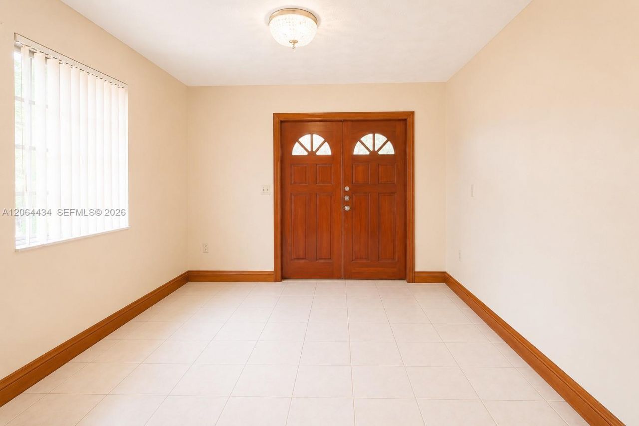 5170 NW 2nd St, Miami, FL 33126 Photo