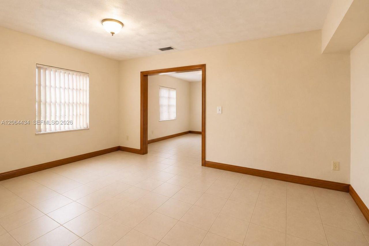 5170 NW 2nd St, Miami, FL 33126 Photo
