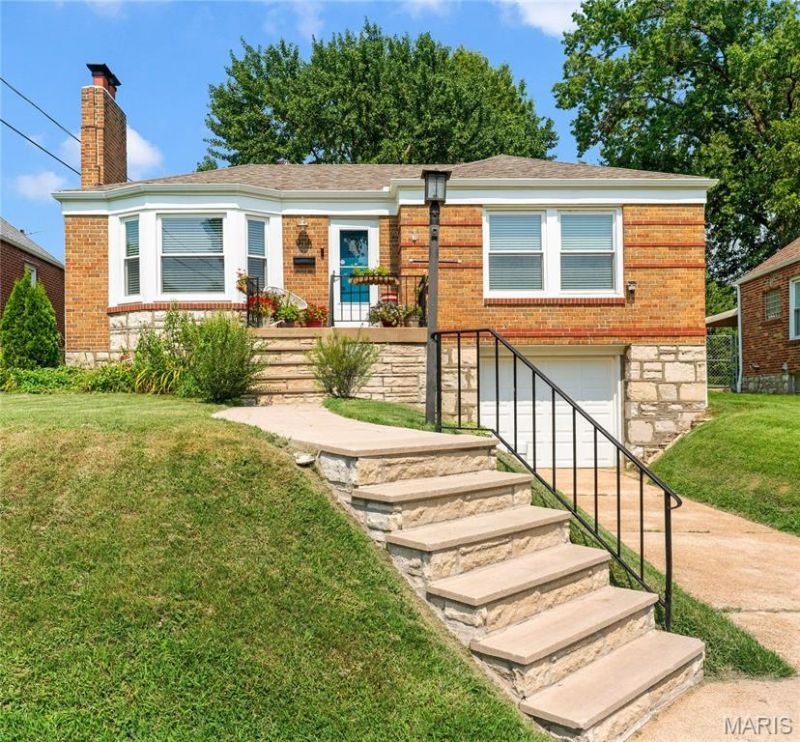 9118 Lucia Drive , Affton, MO 63123 Main Photo