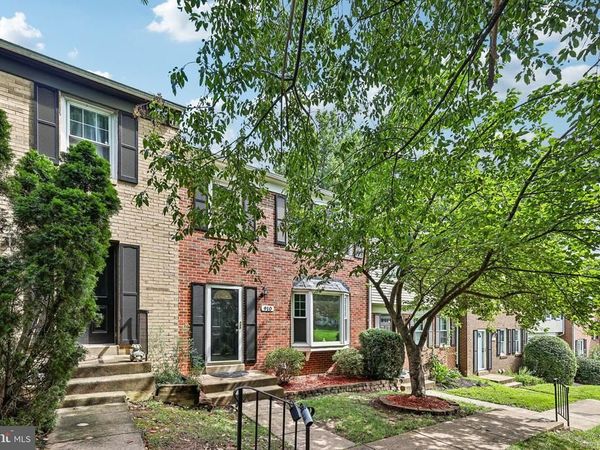 910 SHERWOOD COURT, STERLING, VA 20164