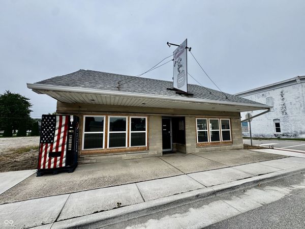 108 N Cross Street , Waveland, IN 47989