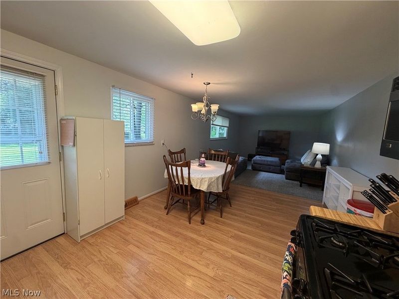 7846 Brookwood Street NE, Warren, OH 44484 Photo 10