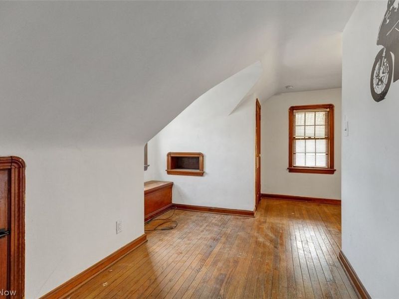 12201 Kensington Avenue , Cleveland, OH 44111 Photo 16