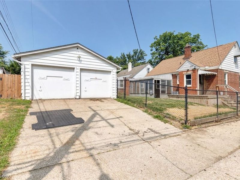 12201 Kensington Avenue , Cleveland, OH 44111 Photo 33