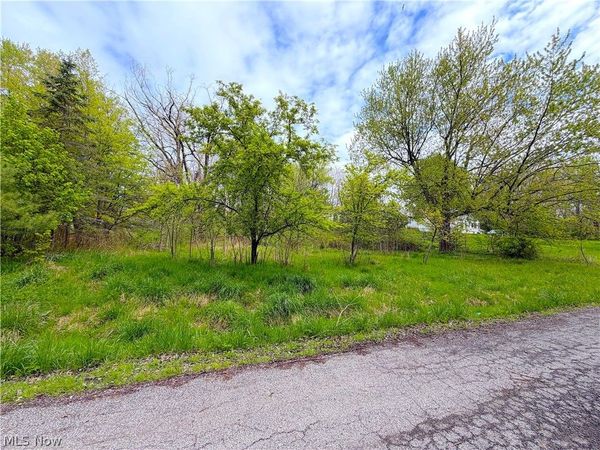 E 7th Street , Ashtabula, OH 44004