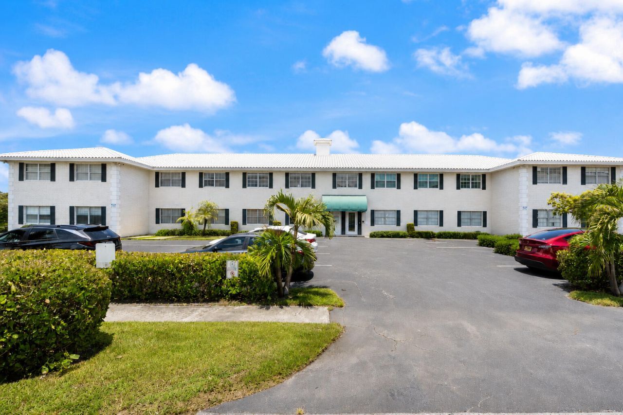 299 SW 7th Street, Unit 2060, Boca Raton, FL 33432 Photo