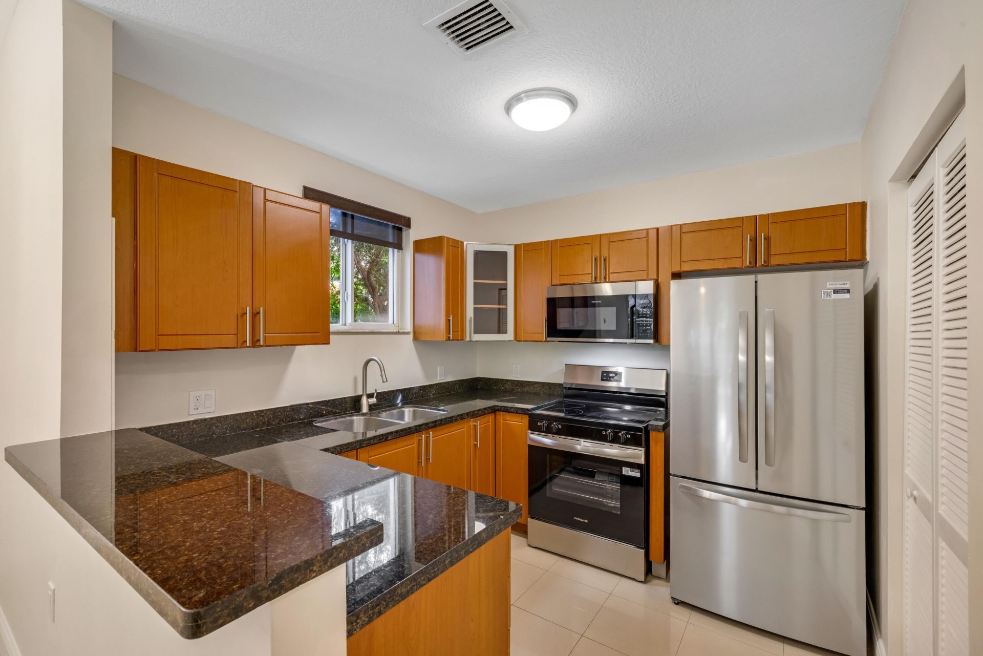 652 NE 63rd Street, Unit 206, Miami, FL 33138 Photo
