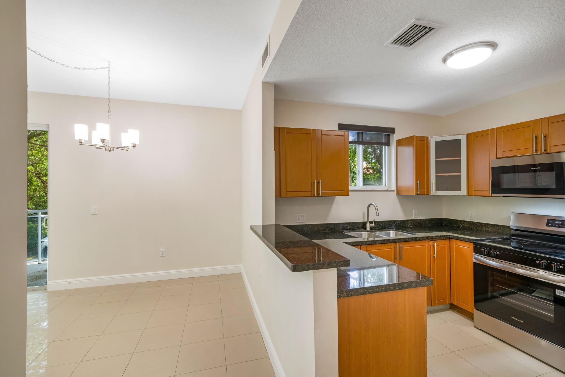 652 NE 63rd Street, Unit 206, Miami, FL 33138 Photo