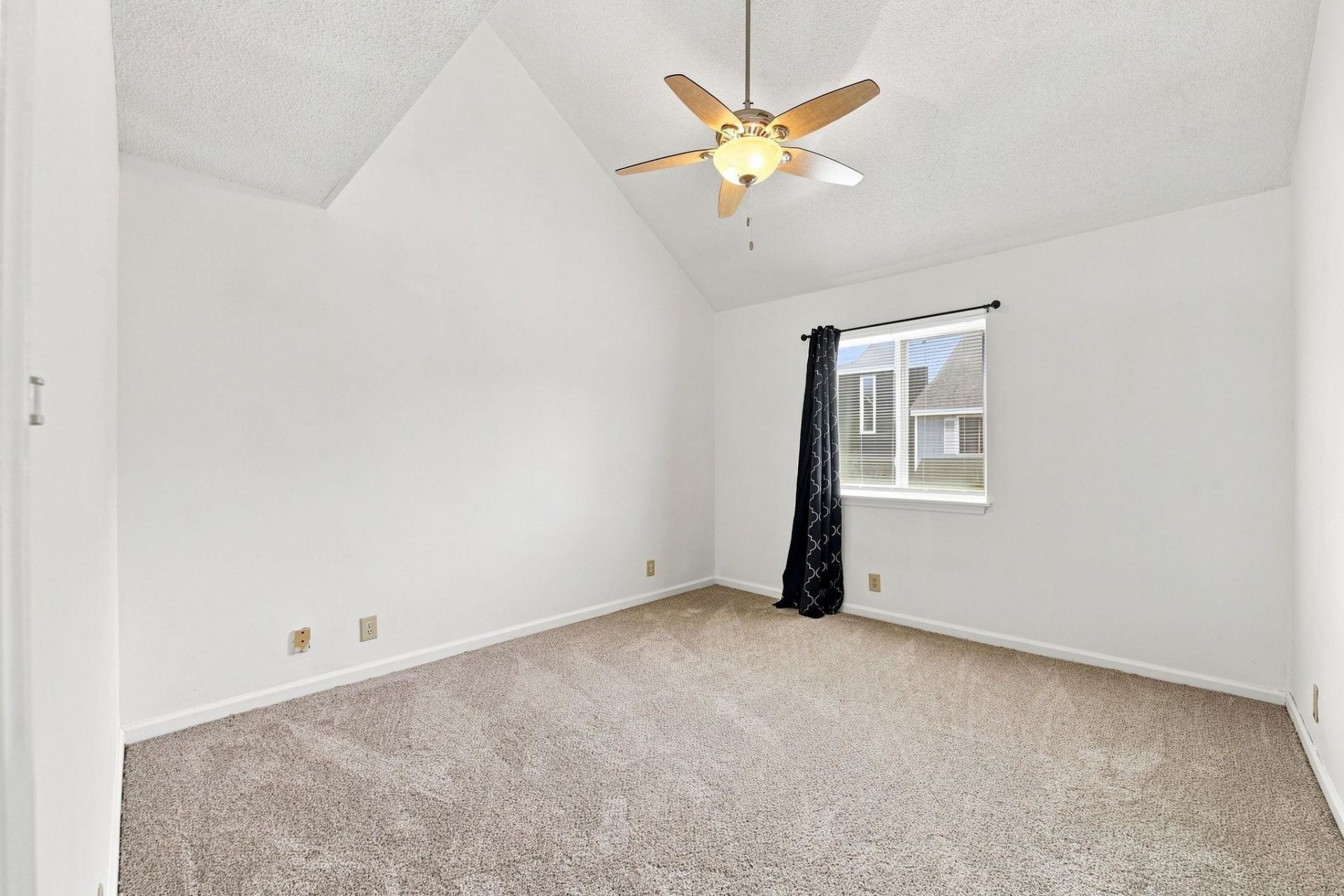 3700 Golf Colony Lane Photo 10