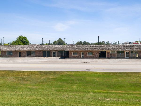 480 S J M Davis Boulevard , Claremore, OK 74017