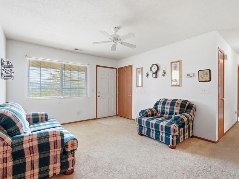 4359 Seahorse Lane , Groveport, OH 43125 Photo 9