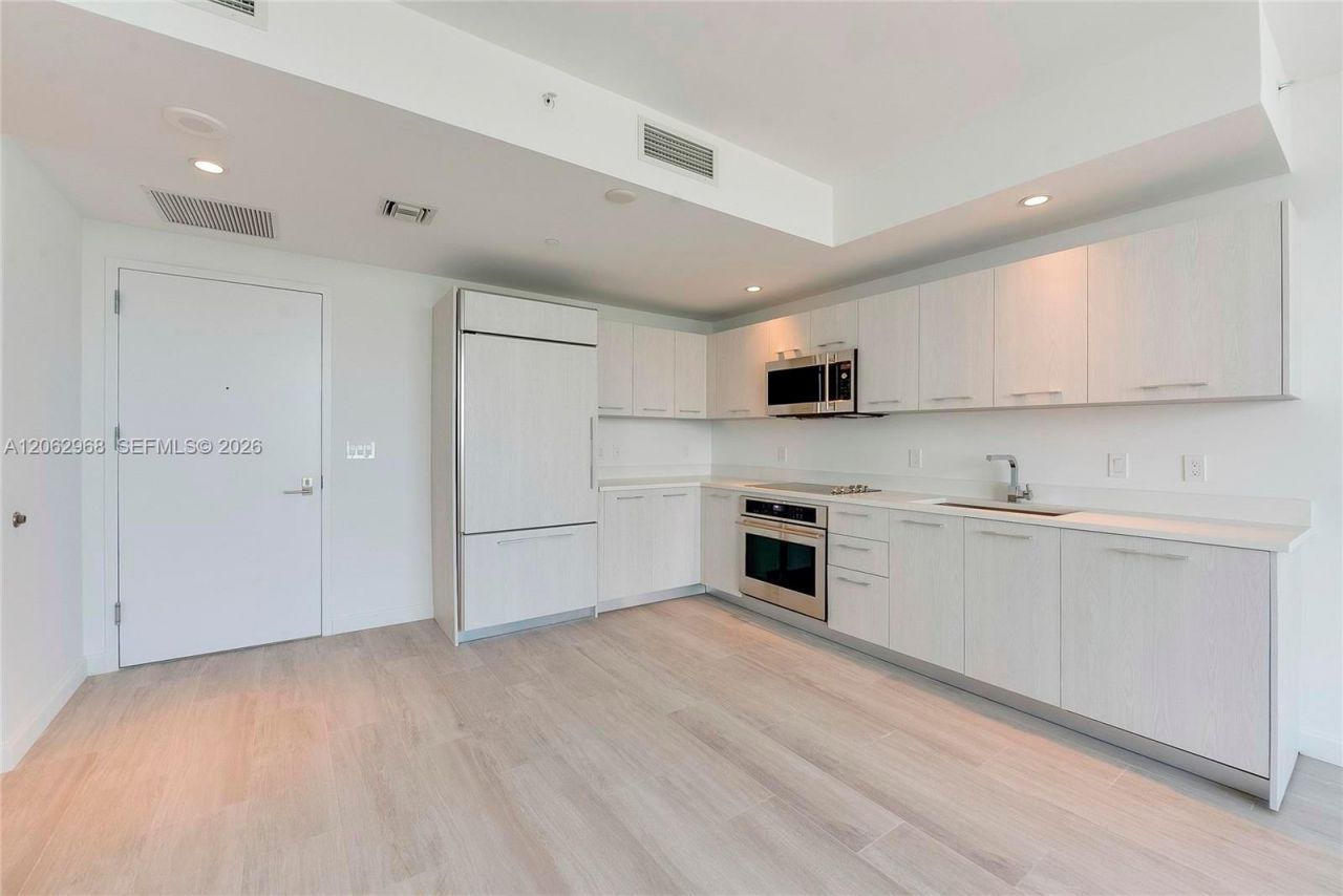 55 SW 9th St , Unit 3507, Miami, FL 33130 Photo