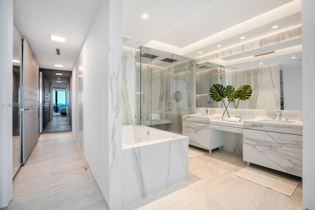 100 S Pointe Dr, Unit 1201/1202, Miami Beach, FL 33139 Photo