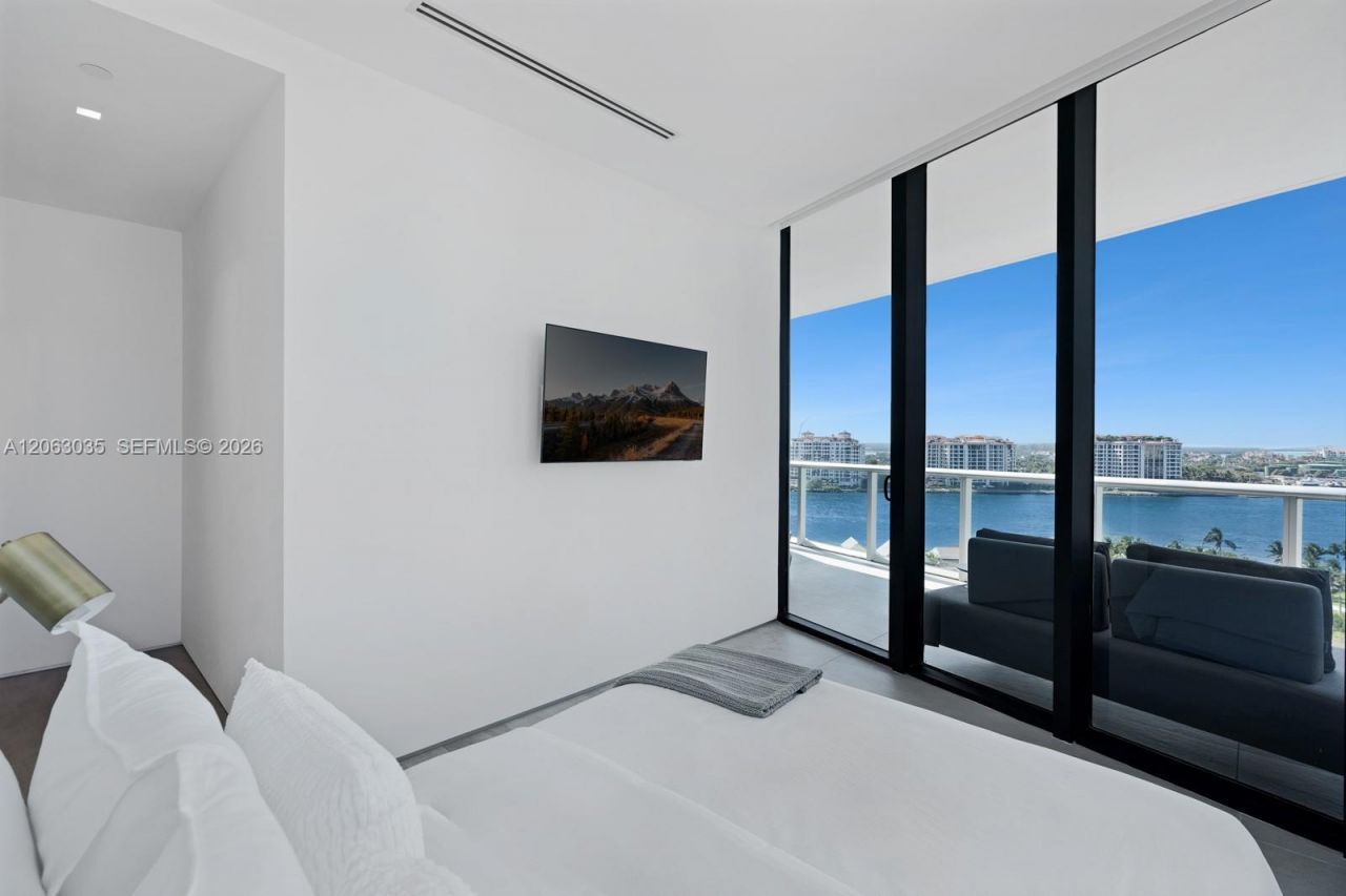 100 S Pointe Dr, Unit 1201/1202, Miami Beach, FL 33139 Photo