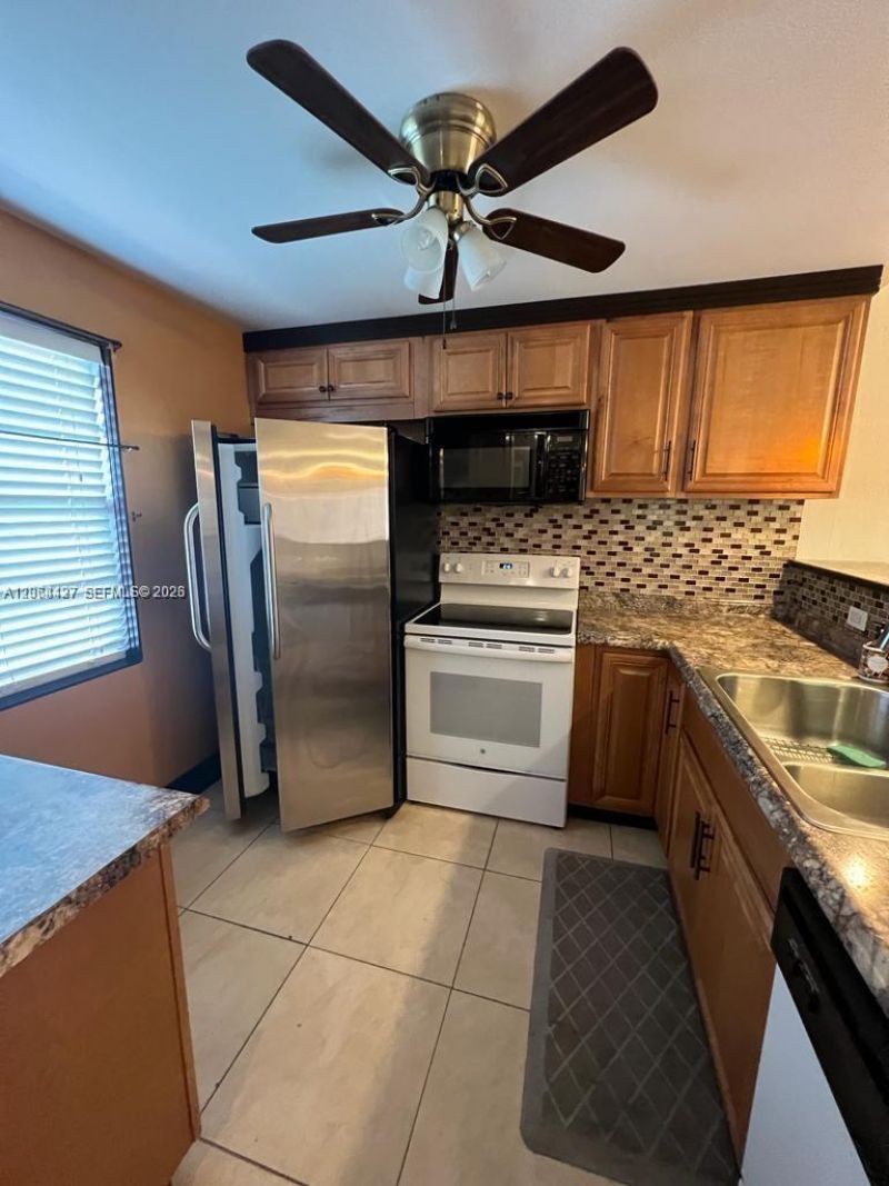 7305 NW 4th Pl , Unit 108, Margate, FL 33063 Photo