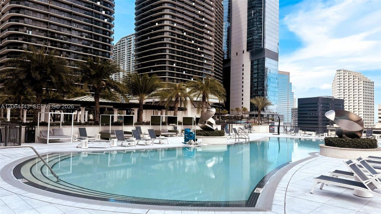 999 SW 1st Ave, Unit 1604, Miami, FL 33130 Photo