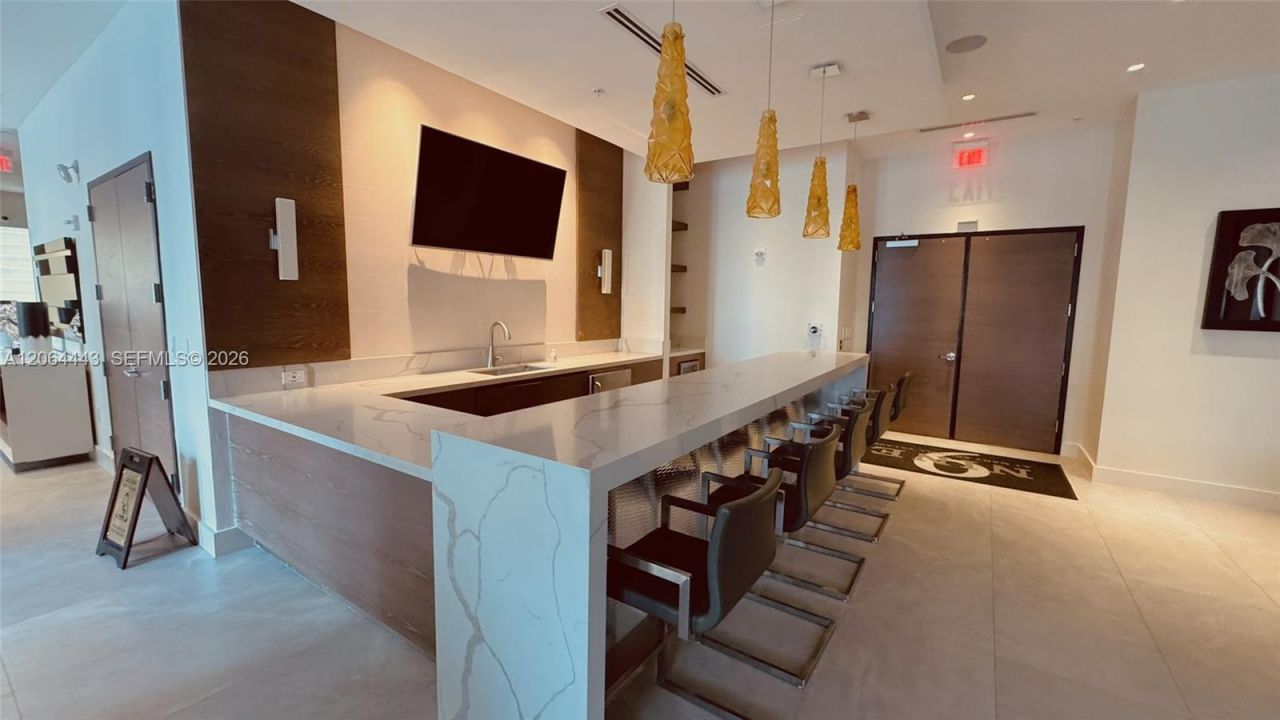 999 SW 1st Ave, Unit 1604, Miami, FL 33130 Photo