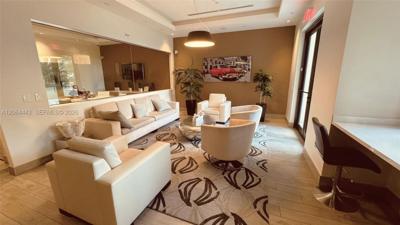 999 SW 1st Ave, Unit 1604, Miami, FL 33130 Photo