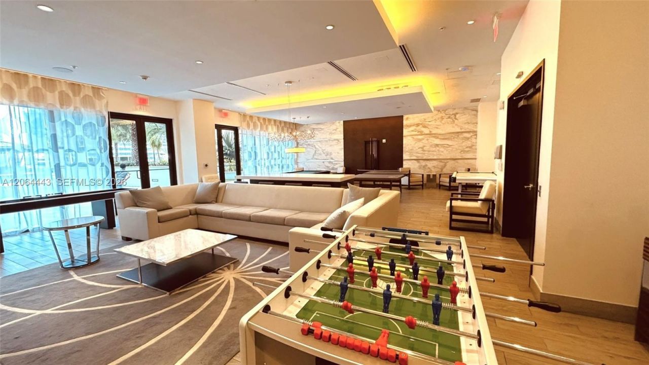 999 SW 1st Ave, Unit 1604, Miami, FL 33130 Photo