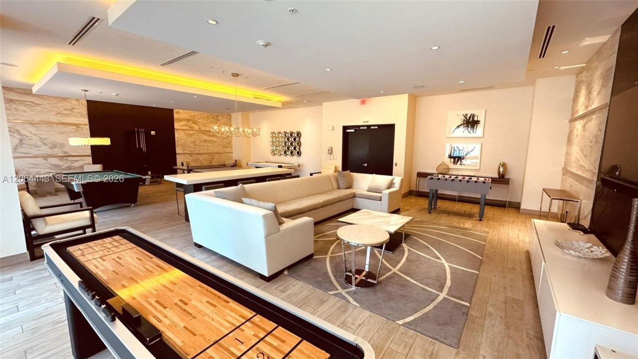 999 SW 1st Ave, Unit 1604, Miami, FL 33130 Photo