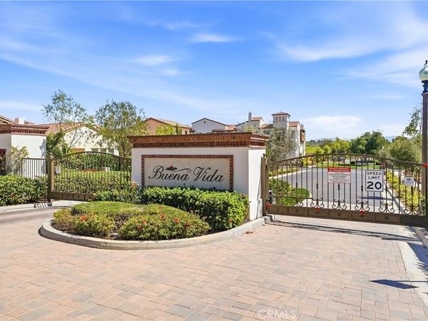 220 Buena Vida Drive, Unit 308, Brea, CA 92823