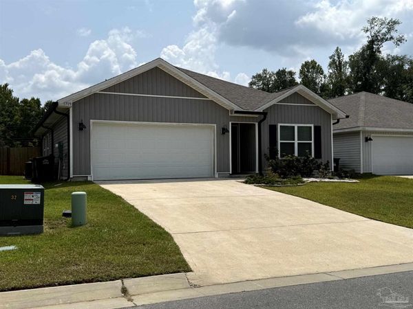 1719 Paisleigh Dr, Pensacola, FL 32534