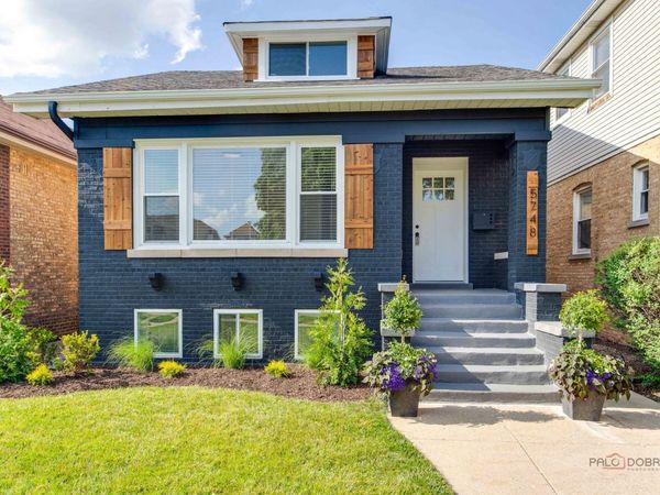 5748 W Eastwood Avenue , Chicago, IL 60630