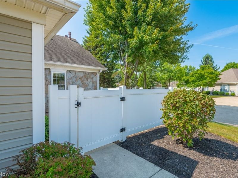 8222 Cyrus Lane , Northfield, OH 44067 Photo 11
