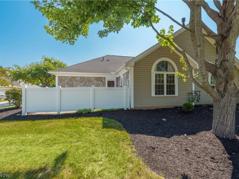 8222 Cyrus Lane , Northfield, OH 44067 Photo 2