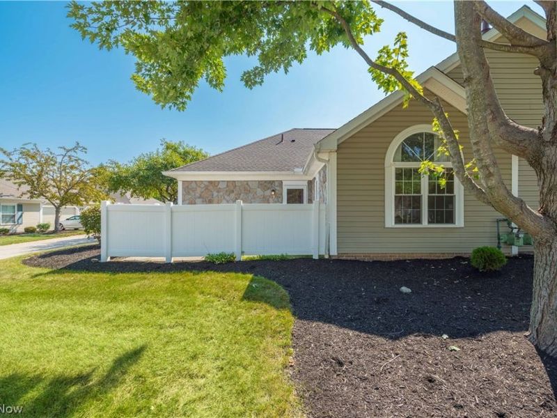 8222 Cyrus Lane , Northfield, OH 44067 Photo 3
