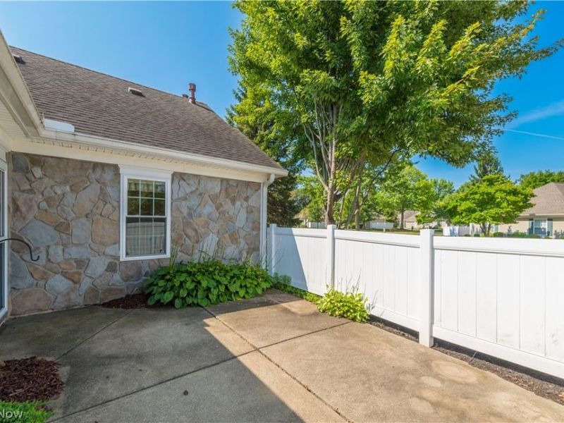 8222 Cyrus Lane , Northfield, OH 44067 Photo 6