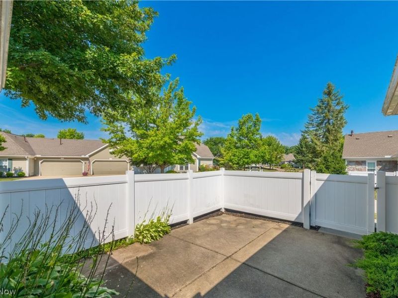8222 Cyrus Lane , Northfield, OH 44067 Photo 7