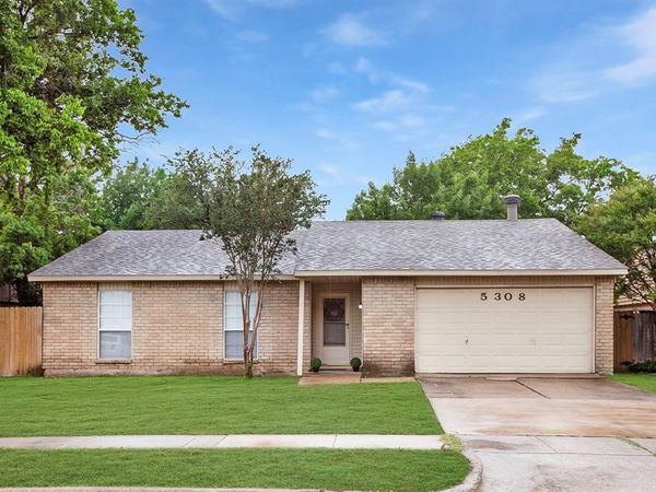 5308 Gates Drive, The Colony, TX 75056