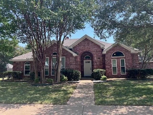 1321 Oak Harbor Boulevard , Azle, TX 76020