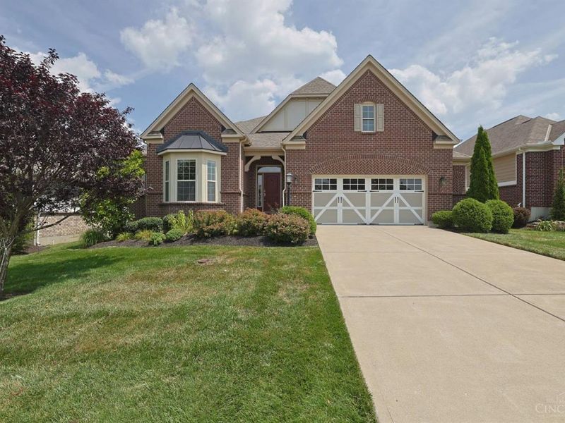 6493 Coach Light Circle, Liberty Township, OH 45011 Photo 1