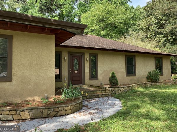 1288 Lakewood Drive NE, Conyers, GA 30013