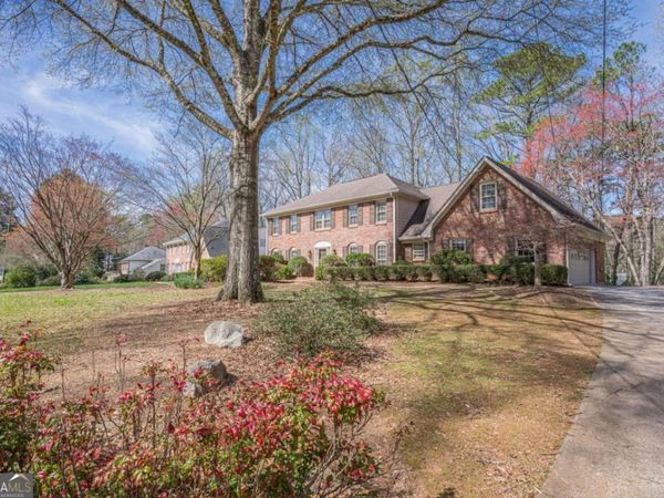 5274 Wyntercreek Way, Dunwoody, GA 30338