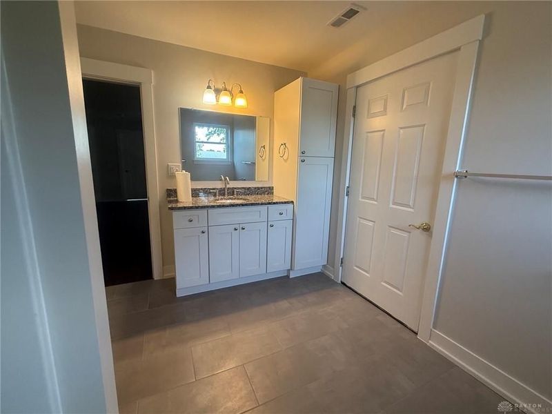9449 Arlington Road, Brookville, OH 45309 Photo 11