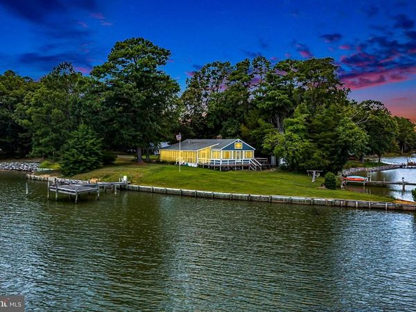 105 WASHINGTON CIRCLE, KINSALE, VA 22488