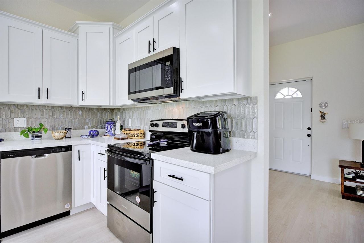 109 Fire Island Avenue Ne, Lake Placid, FL 33852 Photo