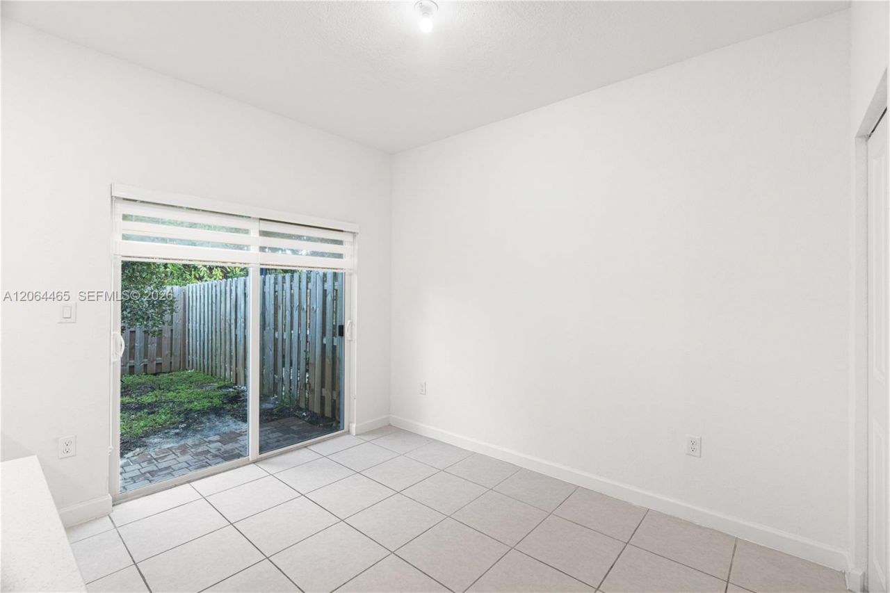 12121 NW 23rd Ct, Miami, FL 33167 Photo