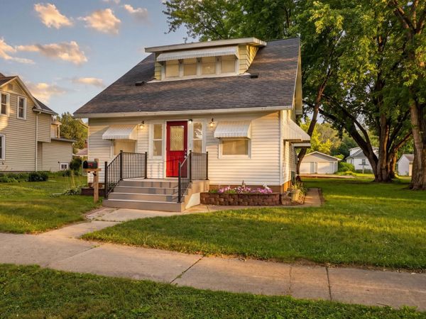 1423 N 2nd Street, Mankato, MN 56001