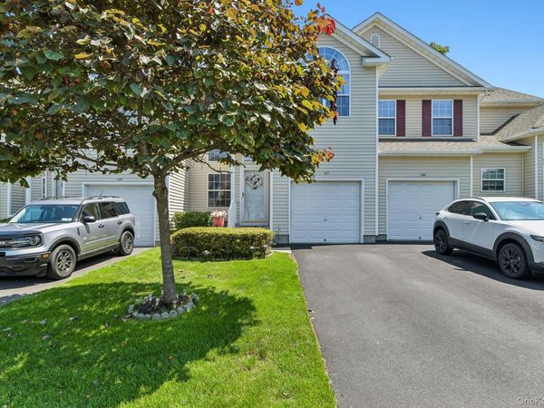 107 Kettles Lane , Medford, NY 11763