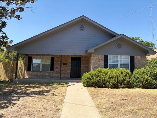 2025 Lyle Avenue, Waco, TX 76708