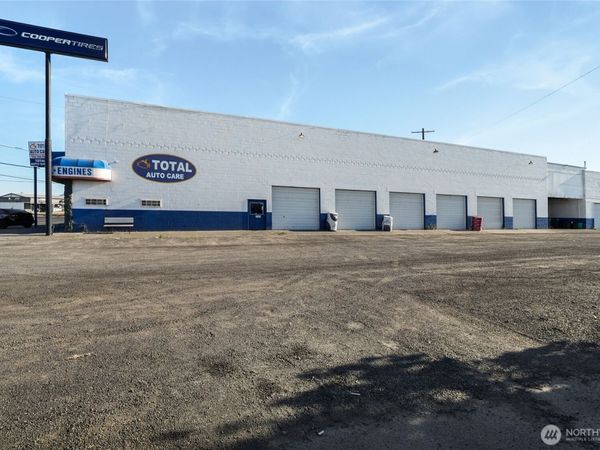 1706 W Broadway Avenue , Moses Lake, WA 98837