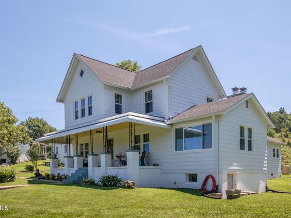142 Hill Station Alley Road, Gate City, VA 24251