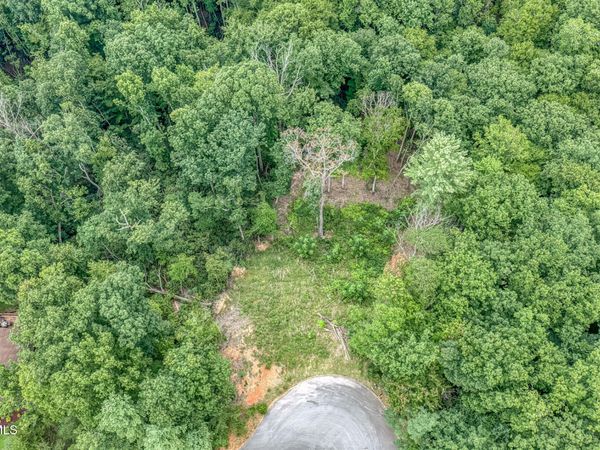 129 Mountain Laurel Court, Unicoi, TN 37692