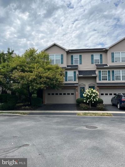 510 MEADOW CROFT CIRCLE , MECHANICSBURG, PA 17055